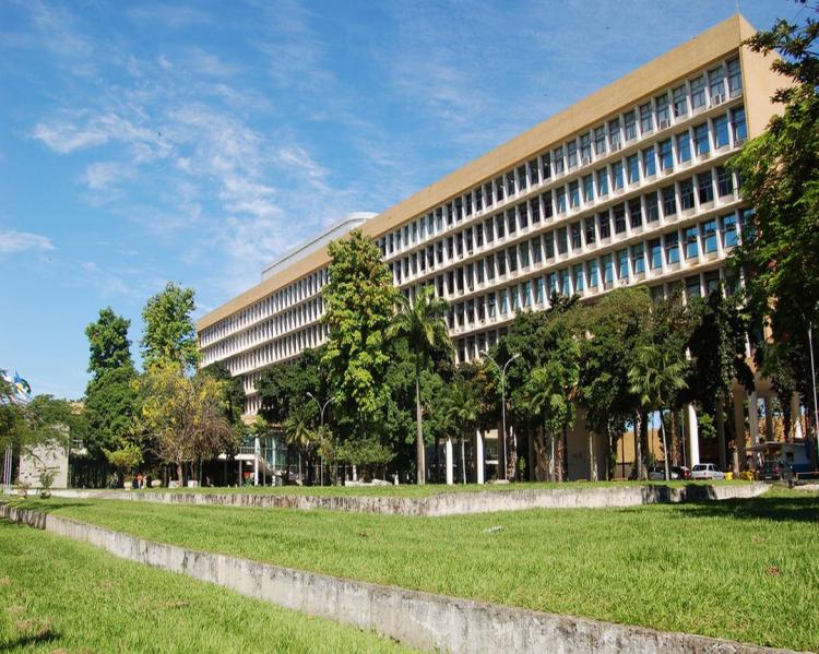 universidade_federal_do_rio_de_janeiro2805200377